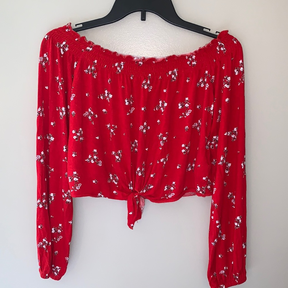 ❤️Off shoulder cropped top❤️